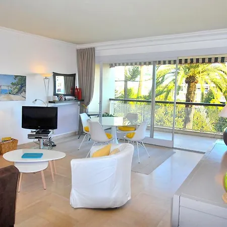 Le Lys Two Bedrooms 아파트