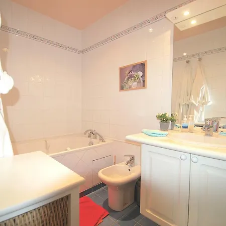 Le Lys Two Bedrooms *